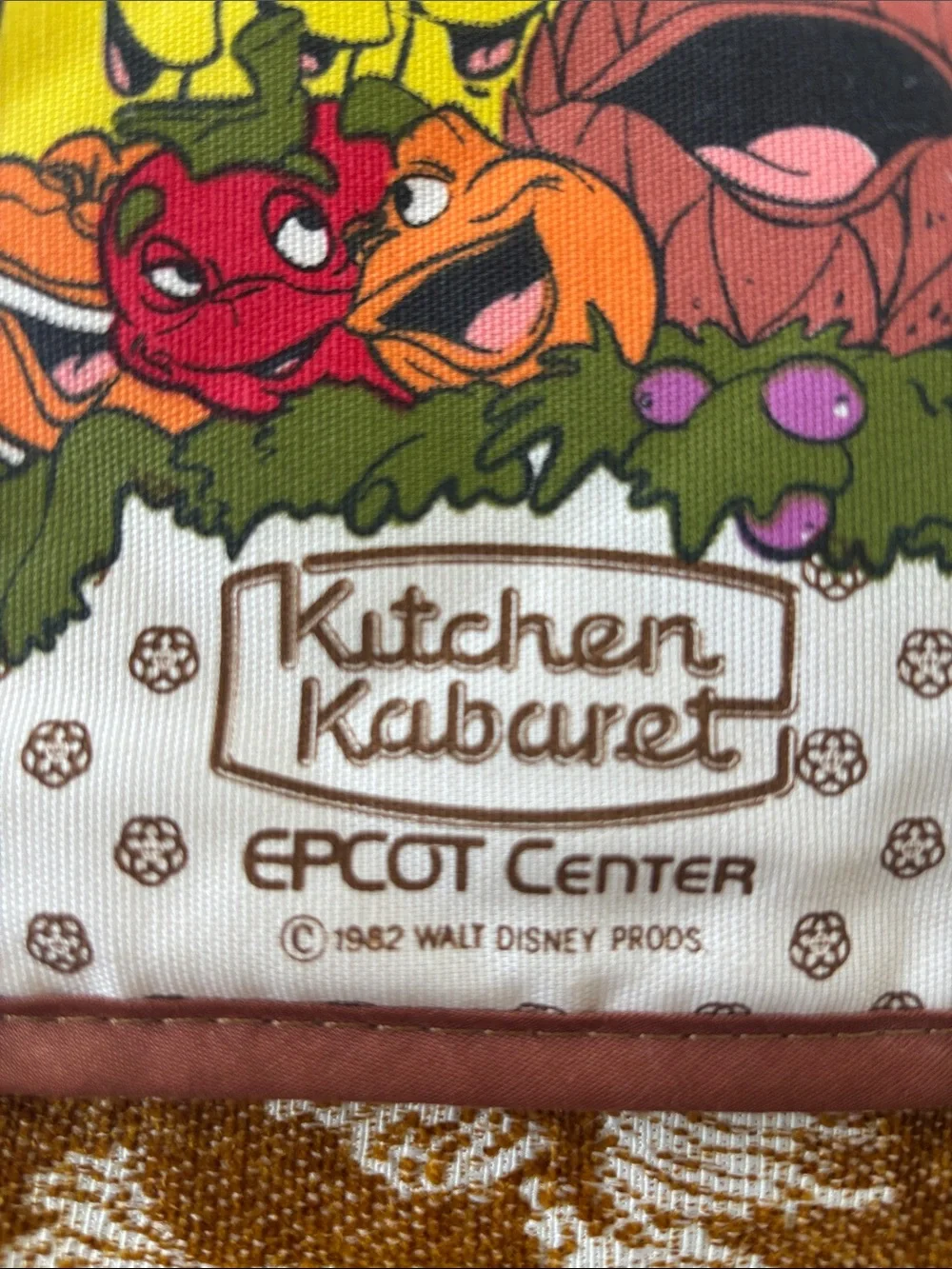 Vintage Disney Kitchen Kabaret pot holder,UNUSED,colorful fruit&veg, Epcot